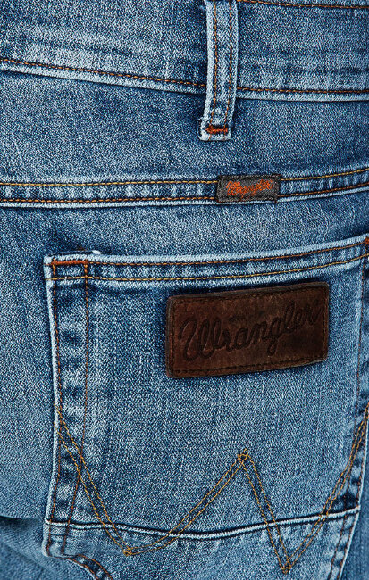 Джинсы мужские прямые Wrangler  Grinsboro W15QTG276 Джинсы мужские прямые Wrangler  Grinsboro W15QTG276