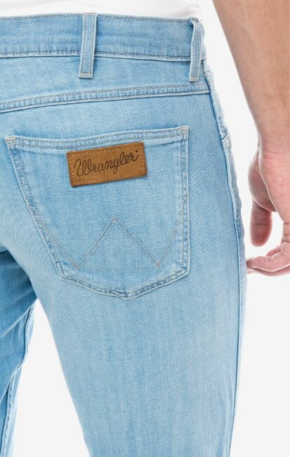 Джинсы мужские Wrangler Grinsboro W15QQA20L Джинсы мужские Wrangler Grinsboro W15QQA20L
